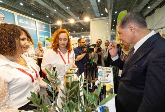 Zeytin Tadında İzmir